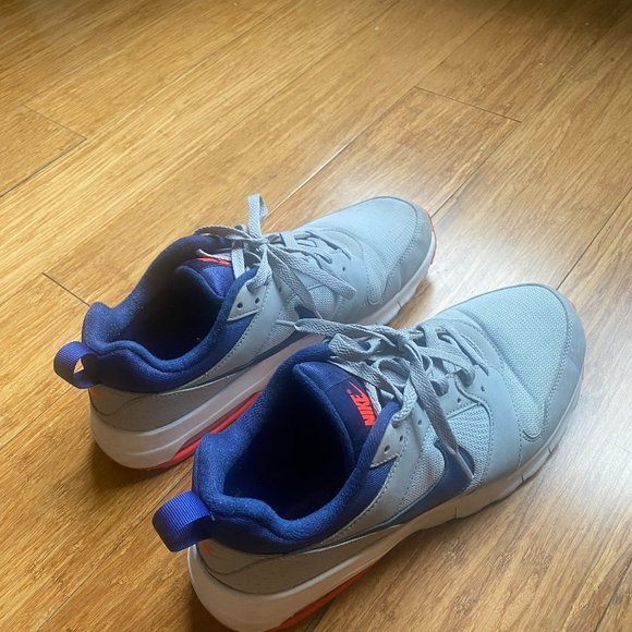 Nike Air Max Shoes - Picture 1 of 5